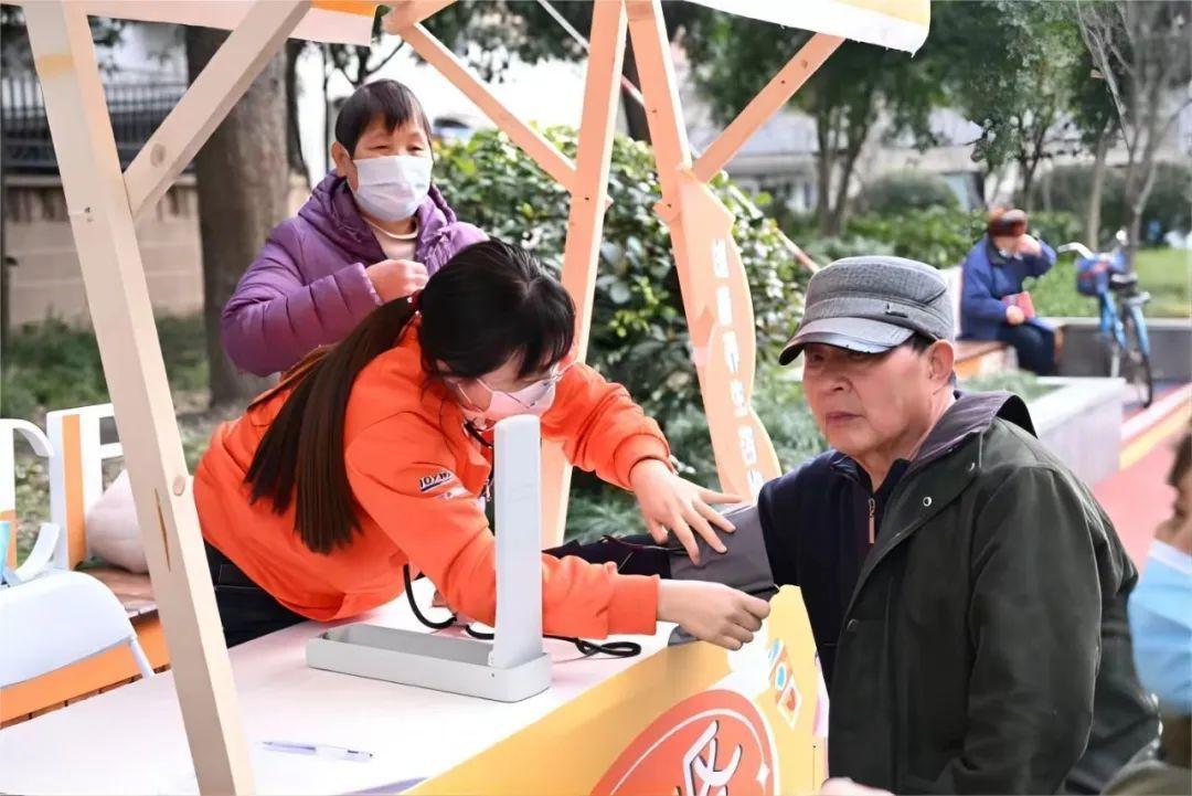 股四头肌训练椅子_股四头肌训练椅使用方法_股四头肌训练椅