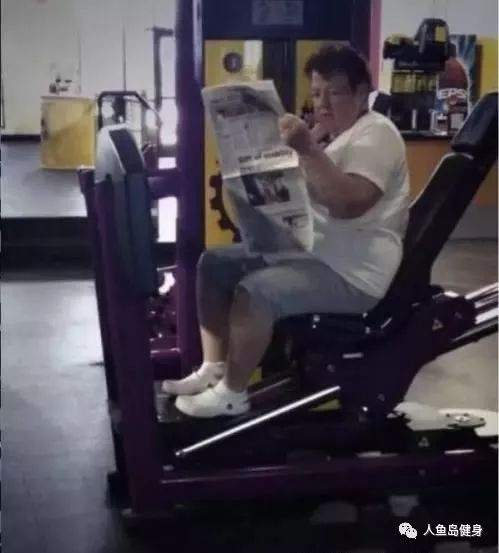 健身手套护腕什么牌子好_手套健身护腕需要戴多久_健身手套需要护腕吗