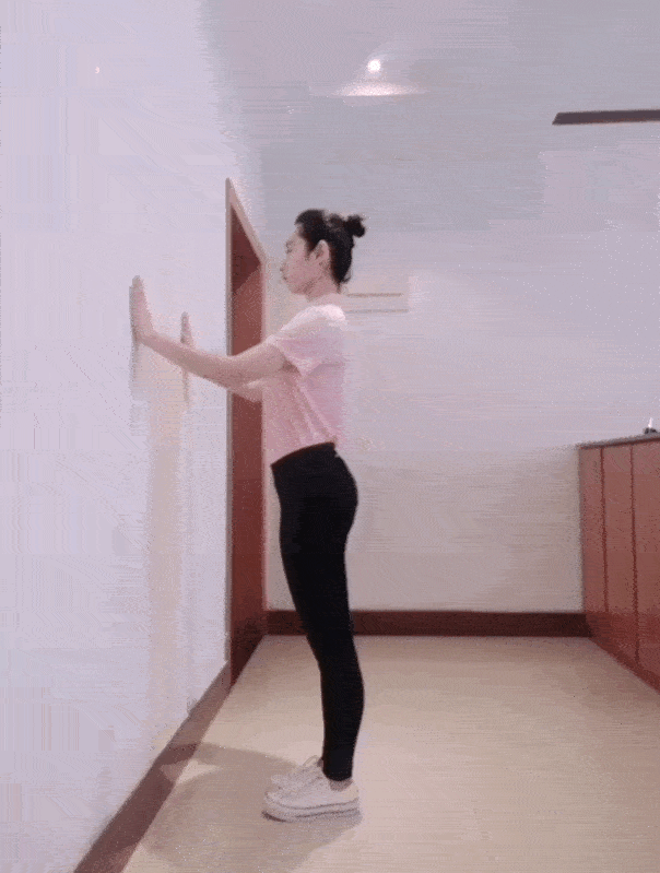 居家老年人运动教学_老年人健身体操视频_老年人居家简单运动教程