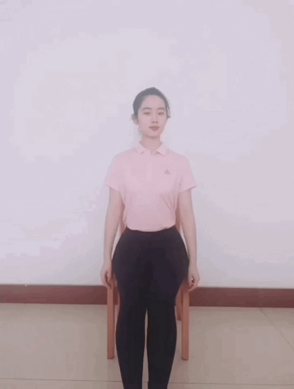 老年人居家简单运动教程_老年人健身体操视频_居家老年人运动教学