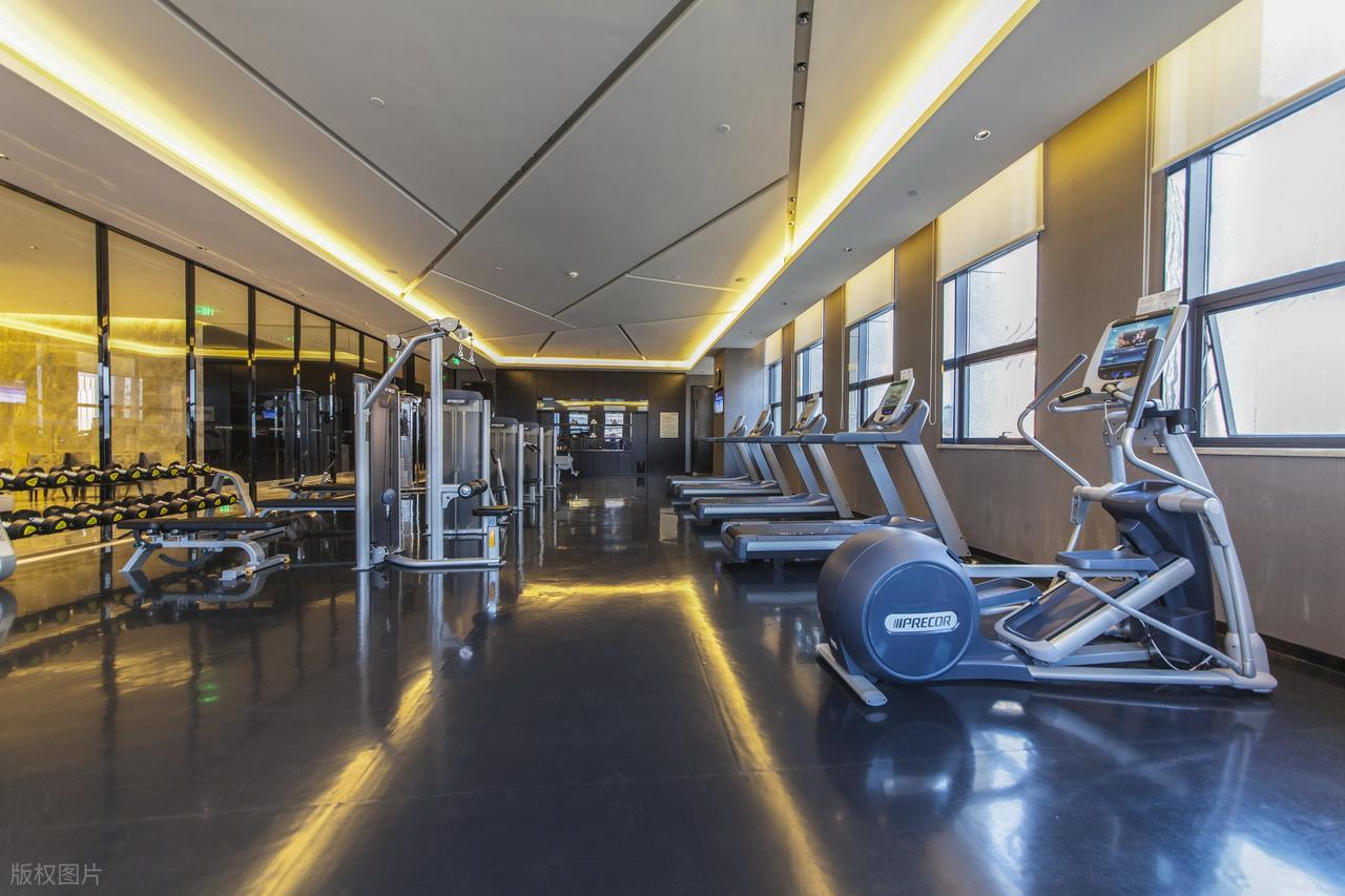 桂林商用健身器材推荐_综合健身器材训练器_康强健身器材本地化服务