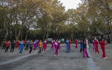 广场舞设备有哪些_最受欢迎的十大经典广场舞歌曲_广场舞24步基本步法