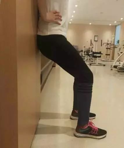 膝关节骨性关节炎发生机制_骨关节炎康复训练_股四头肌训练椅