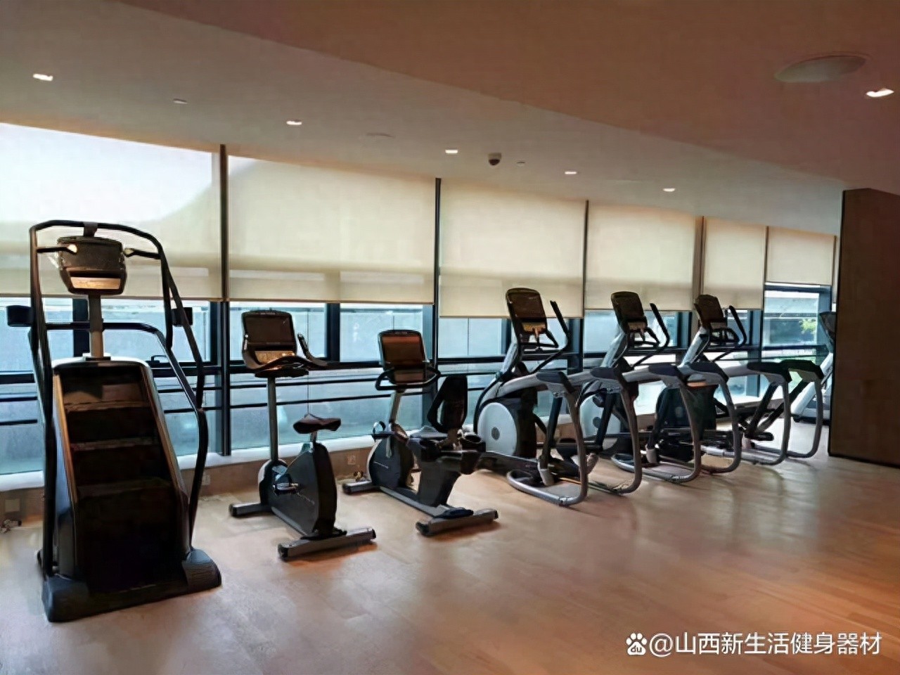 开yun体育官网入口登录体育 哪种健身房锻炼设备最适合酒店?
