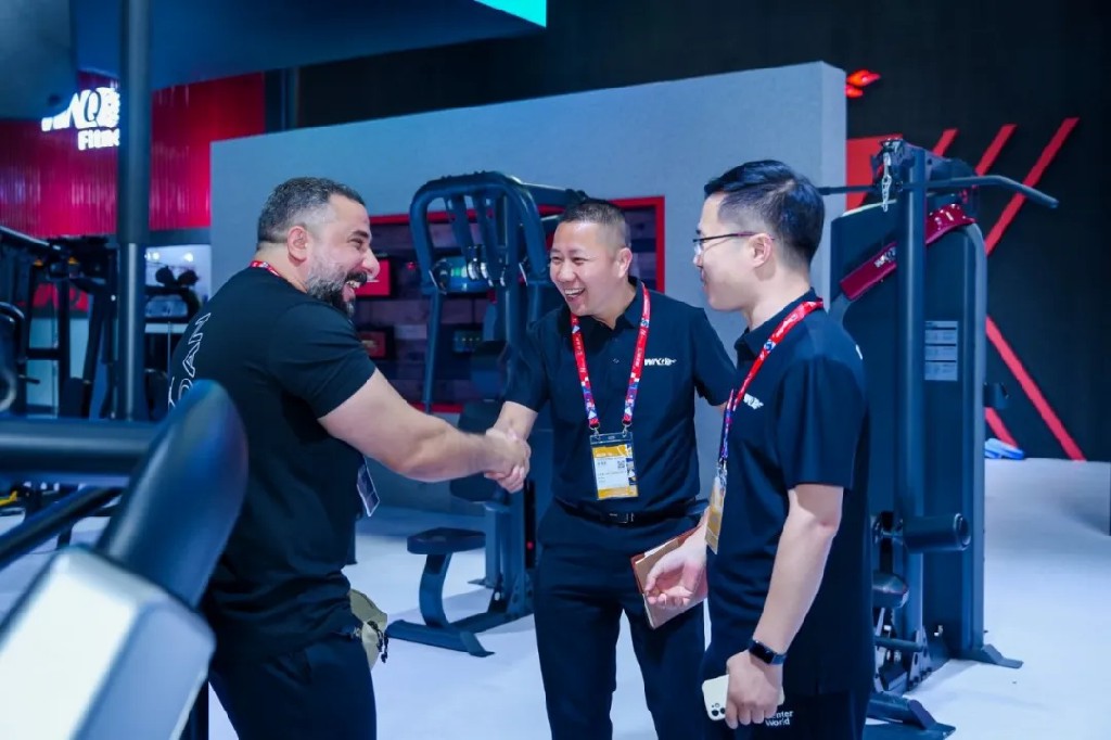 wnq跑步机5000m_2025中国国际体育用品博览会 WNQ万年青 E6椭圆机