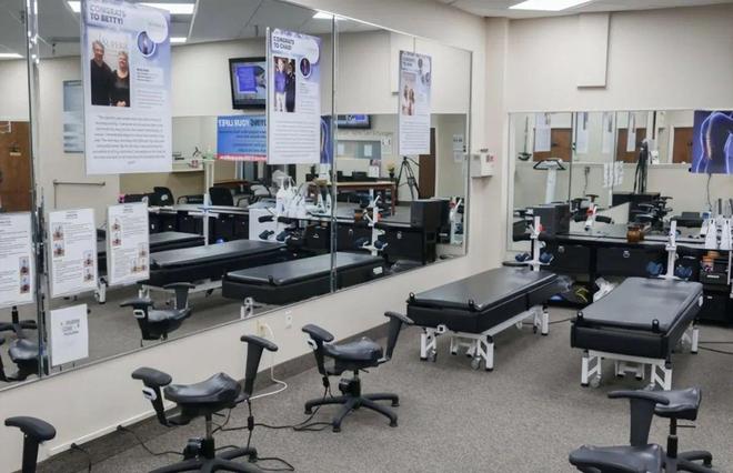 博恩斯摇摆椅_髋关节训练椅_腰椎稳定性训练