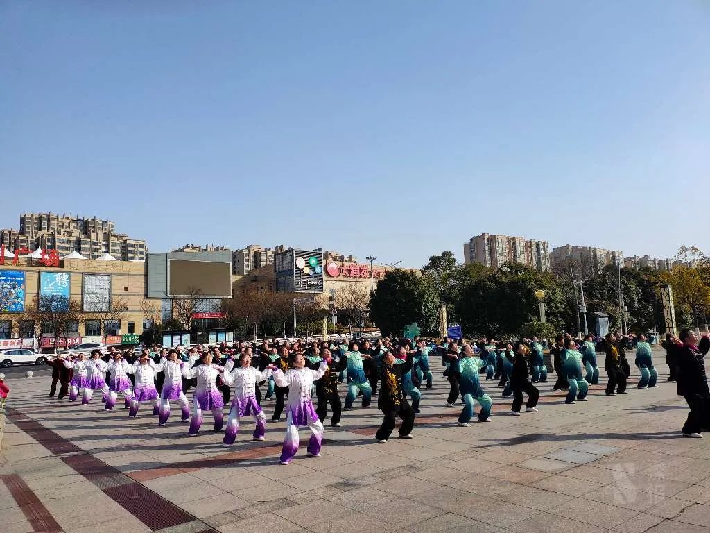 手套健身用有害健康吗_健身手套有什么用_手套健身用有什么好处