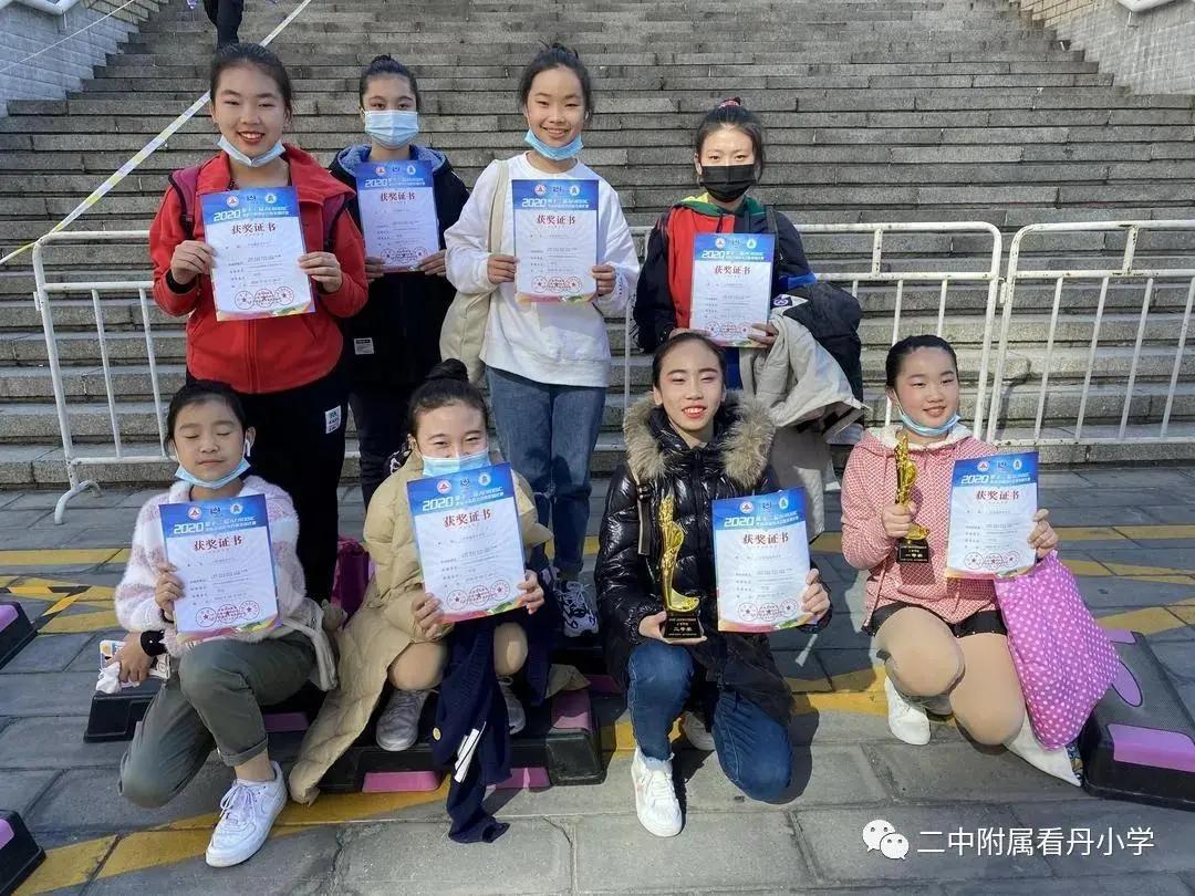 健美操拉拉队表演视频_丰台区中小学校健美操比赛_北京市中小学生啦啦操比赛