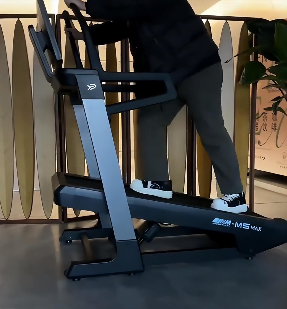 易跑M5 Ultra评测_家用跑步机品牌排行榜2025_进口跑步机品牌排行