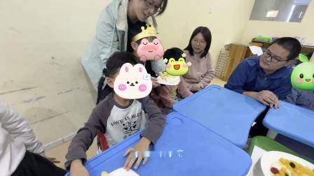 武汉心之初特殊儿童康复中心托管班宝宝生日快乐