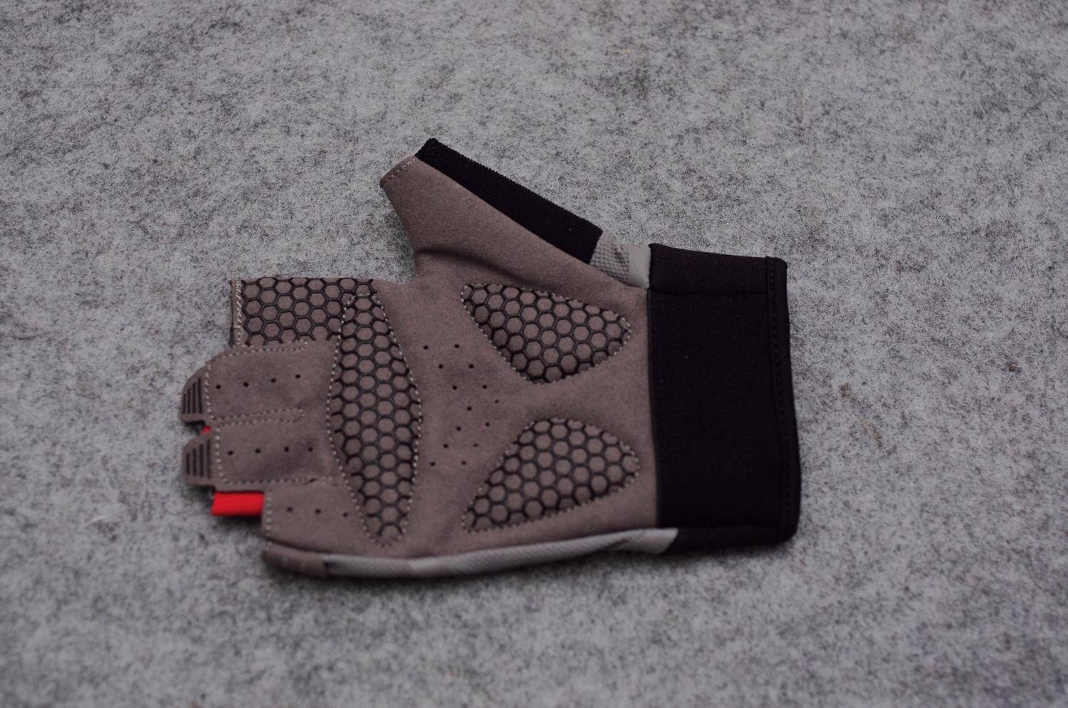 迈克达威手套_什么牌子的健身手套好_减脂计划