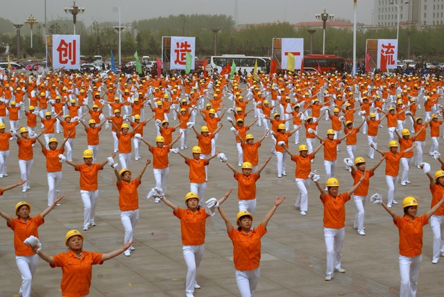 佳木斯三联文化广场有氧健身操_佳木斯健身操_佳木斯晨曦中活力舞动有氧操