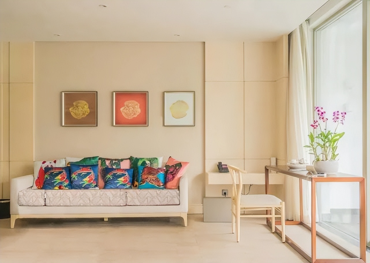 沙发设计艺术 康姿百德沙发艺术气息_幸福是什么 小时候的幸福 家中第二张床_第二套康姿百德健身