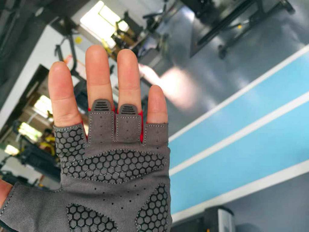 什么牌子的健身手套好_骑行运动手套_迈克达威半指手套