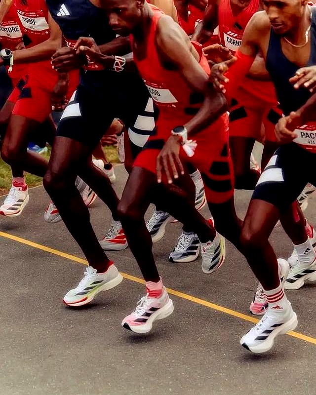 跑鞋科技_跑步机什么牌子好 跑步机如何_轻量化跑鞋推荐