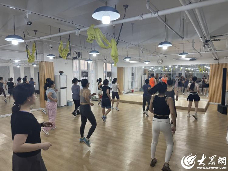 概念游泳健身房优惠活动_东营健身消费券_东营跑步机什么牌子好