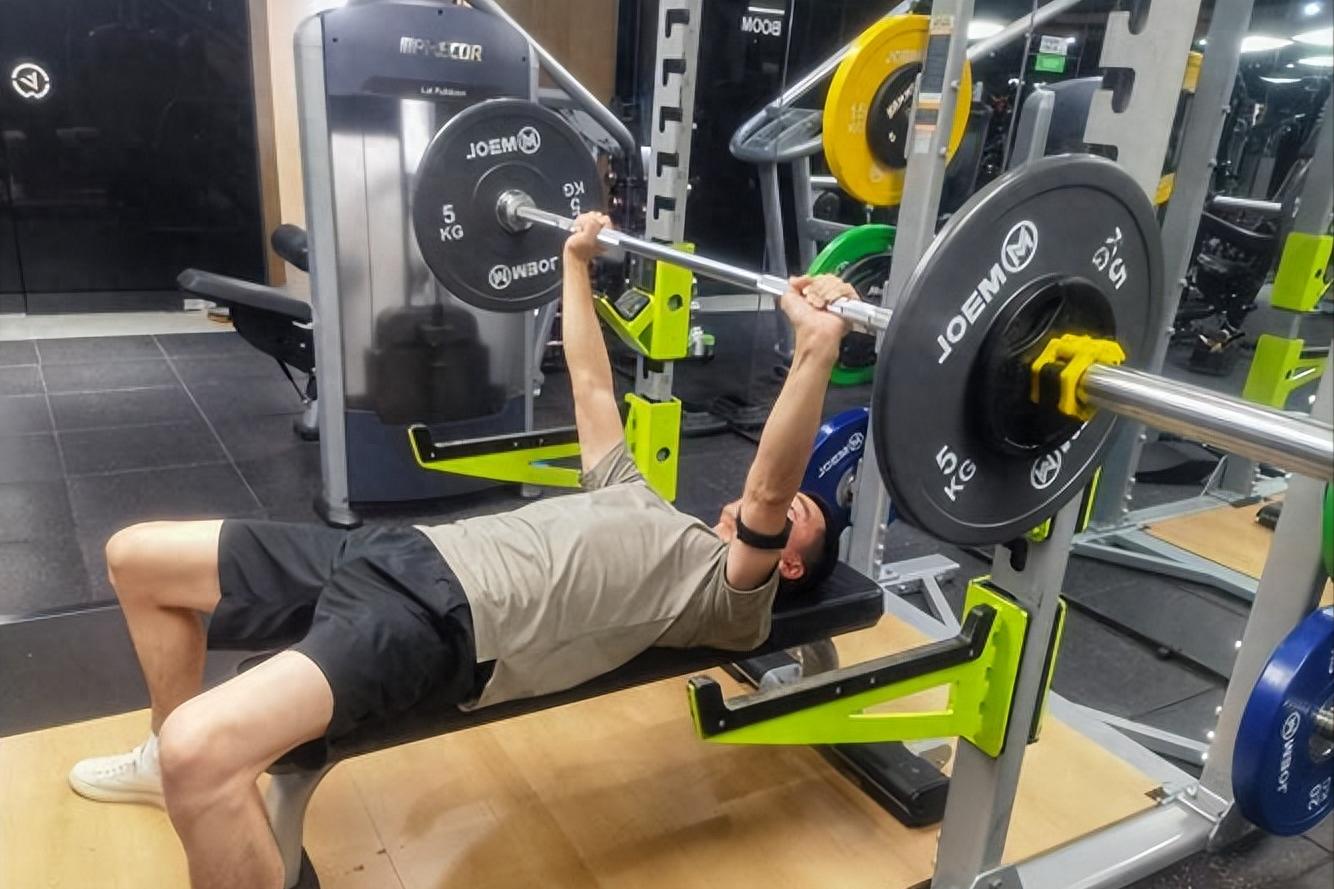 韩漫漫画网站免费观看下拉式 瑞士球、平衡板玩出新花样，核心力量训练方法大起底