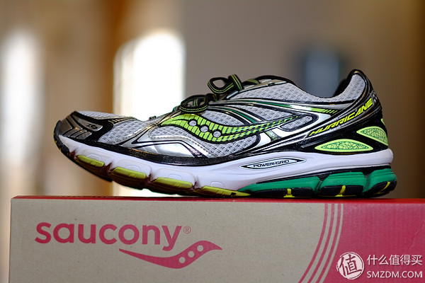 跑鞋选购经验_运动装备晒单_wnq跑步机安装