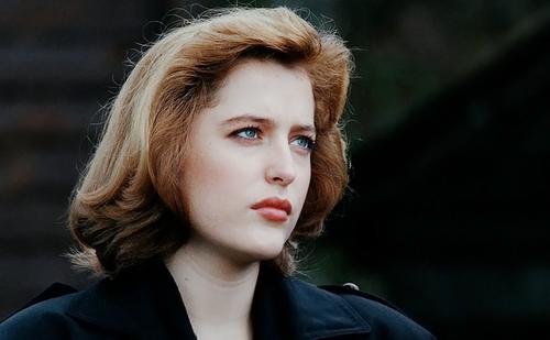 gillian anderson x files career_hsextv hsex.tv_gillian anderson never wear bra